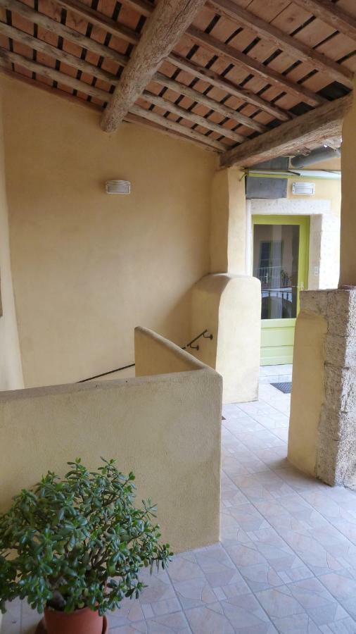 La Cle Des Chants Vergeze Exterior photo